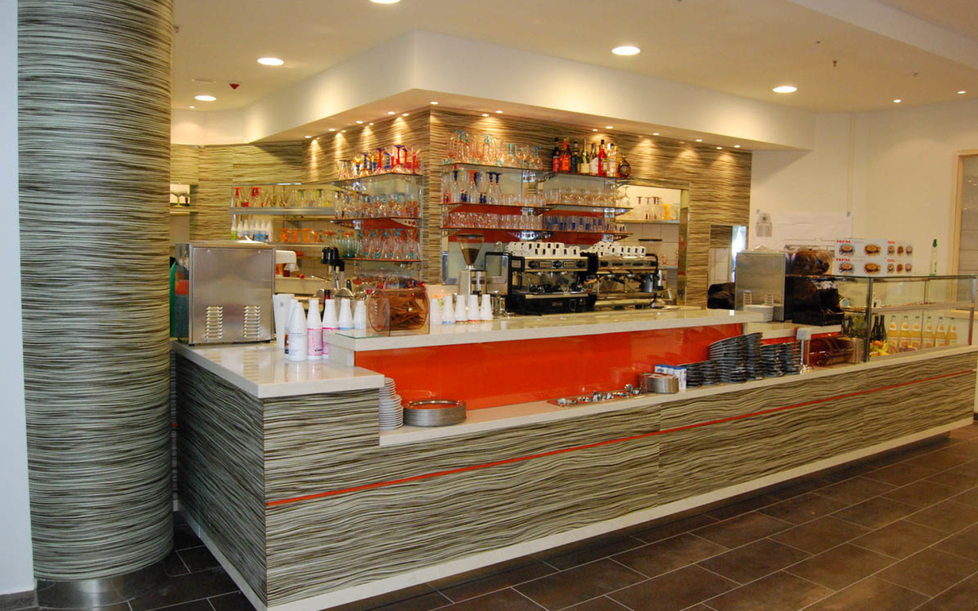 Progetto arredo Bancone bar Brema